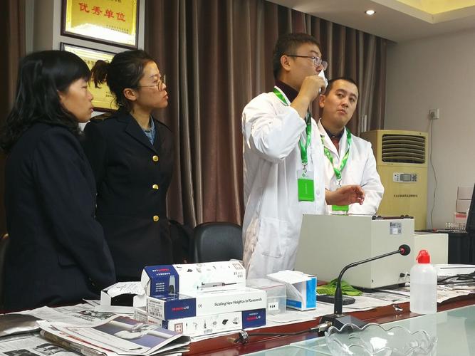 加强食用农产品快速检测业务知识培训，提升执法人员食品快检操作技能